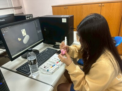 1150408社區國高中資源共享-歡迎華僑高中國中部蒞校體驗多媒科課程 第一次做3D角色就上手