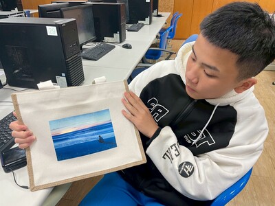 1150128與AI結合夢幻影像，個性帆布包圖片(另開新視窗)