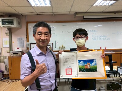 115/07/02與Ai結合夢幻影像，個性帆布包