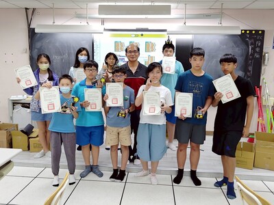 1140710暑假育樂營-AI生成arduino避障自走車圖片