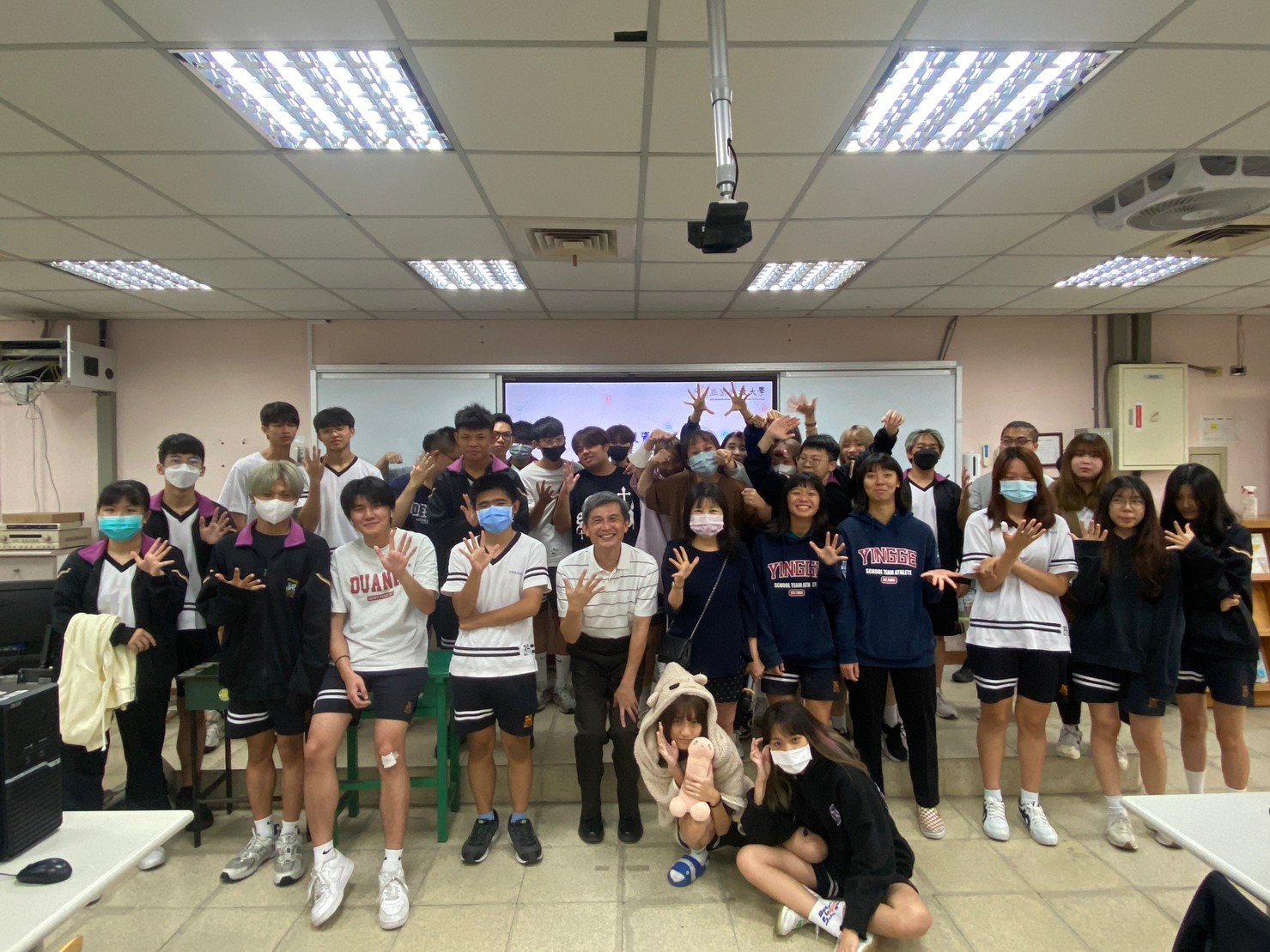 2023/10/31優質化-高三選修入班(另開新視窗)