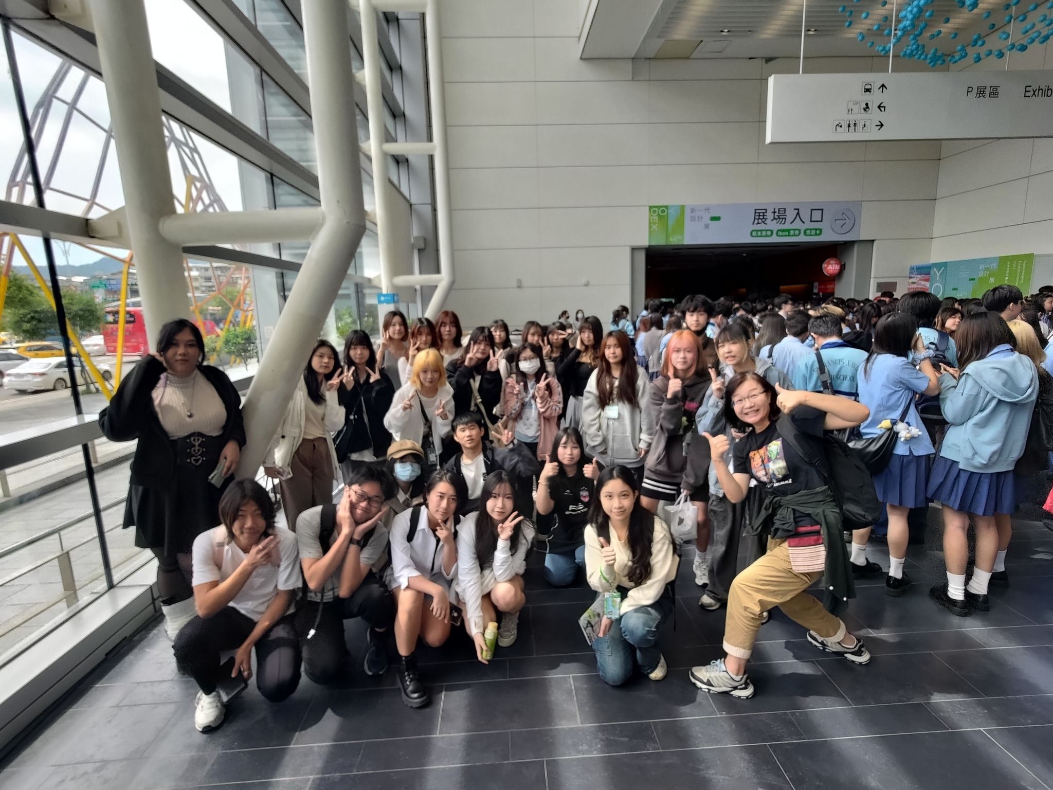 26屆畢業生參觀2025新一代設計展(另開新視窗)