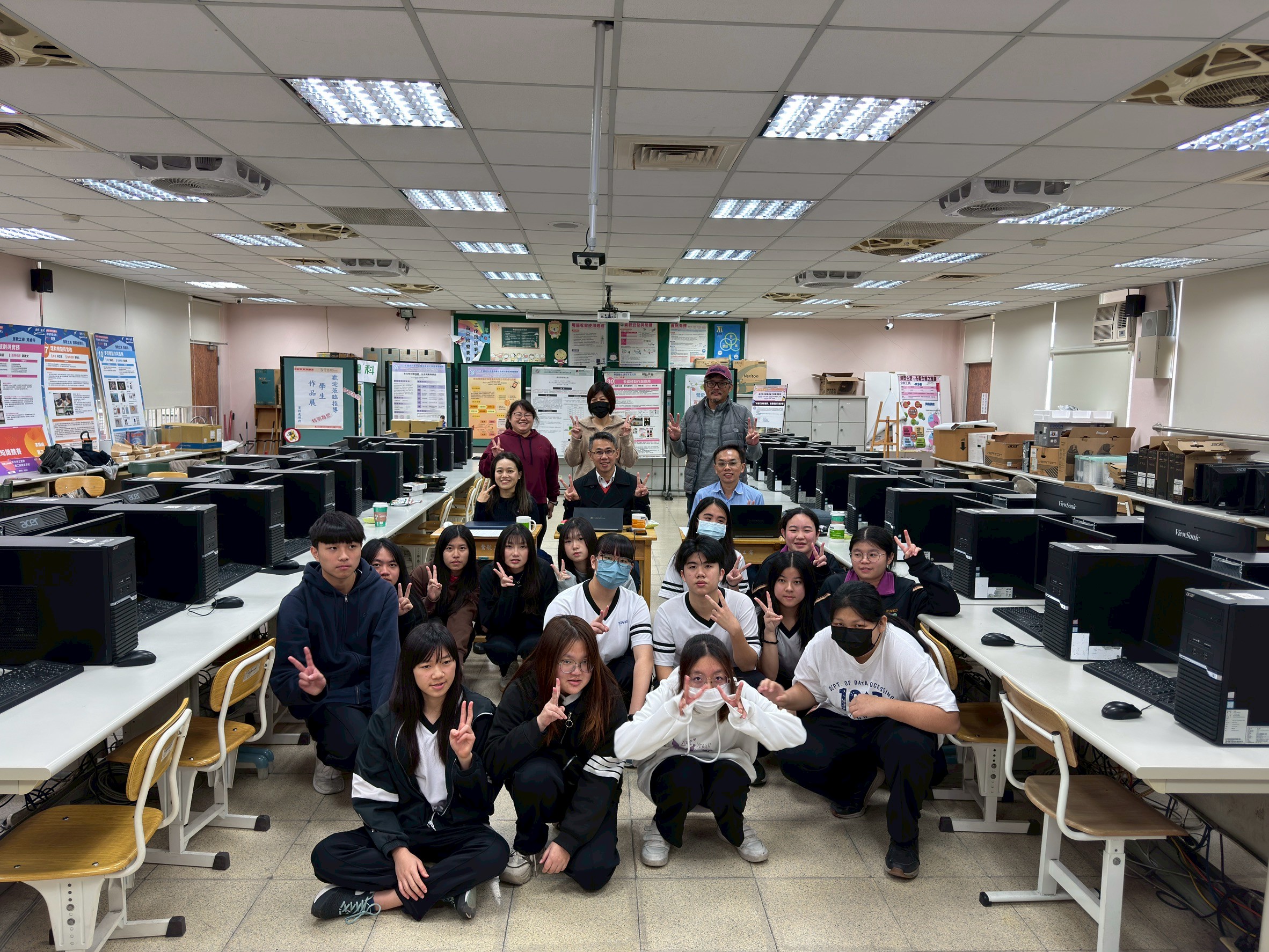 20260109 115年專題實作及創意(另開新視窗)